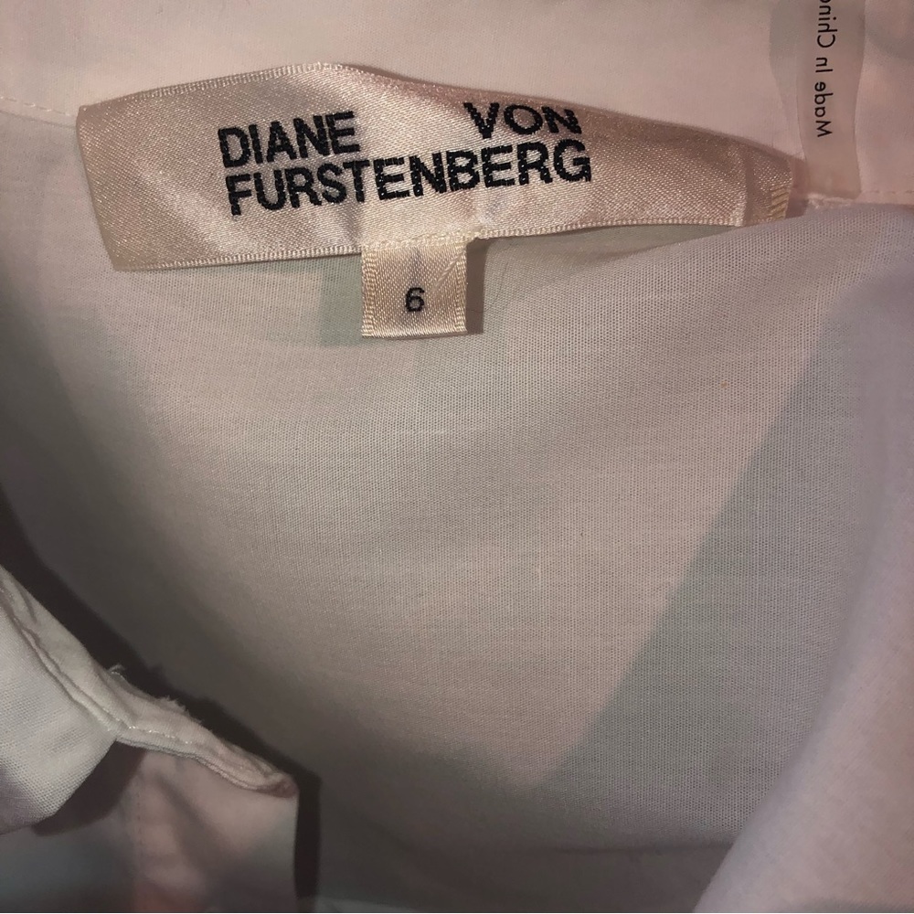 🔥STUNNING DVF white blouse size 8 price firm! - Picture 8 of 12